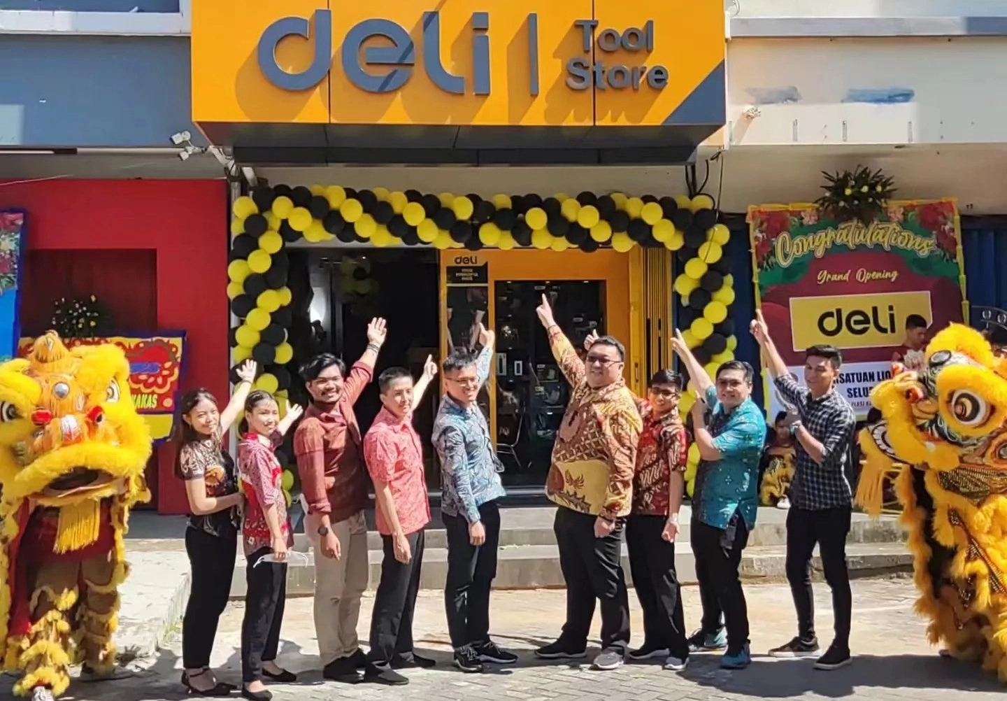 Al abrir la primera sala de exposiciones en Indonesia, Deli Tool Store está presente en Pontianak Mall